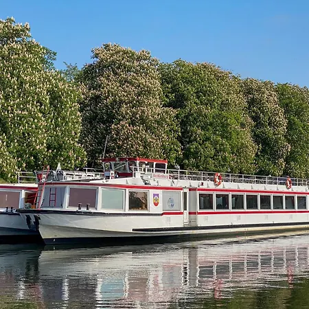 Prázdninový dům Neubau Wiesengefluester W1 Mit Garten, Innensauna Und Kamin
